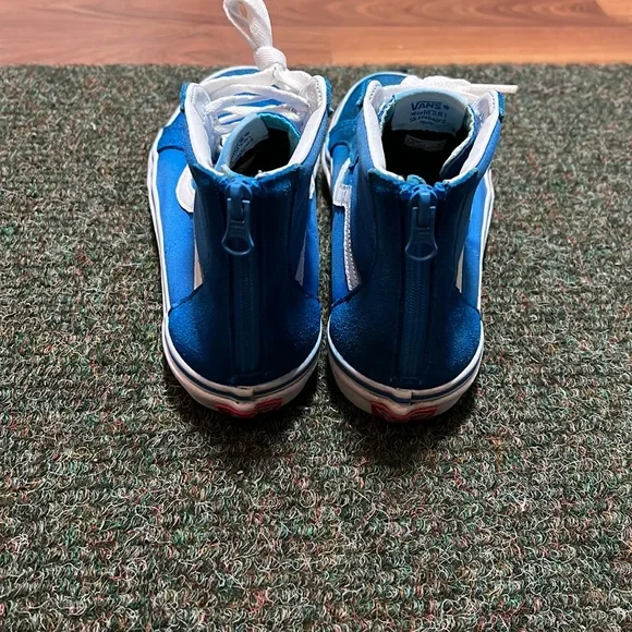 Vans Hi Tops - Picture 3 of 9